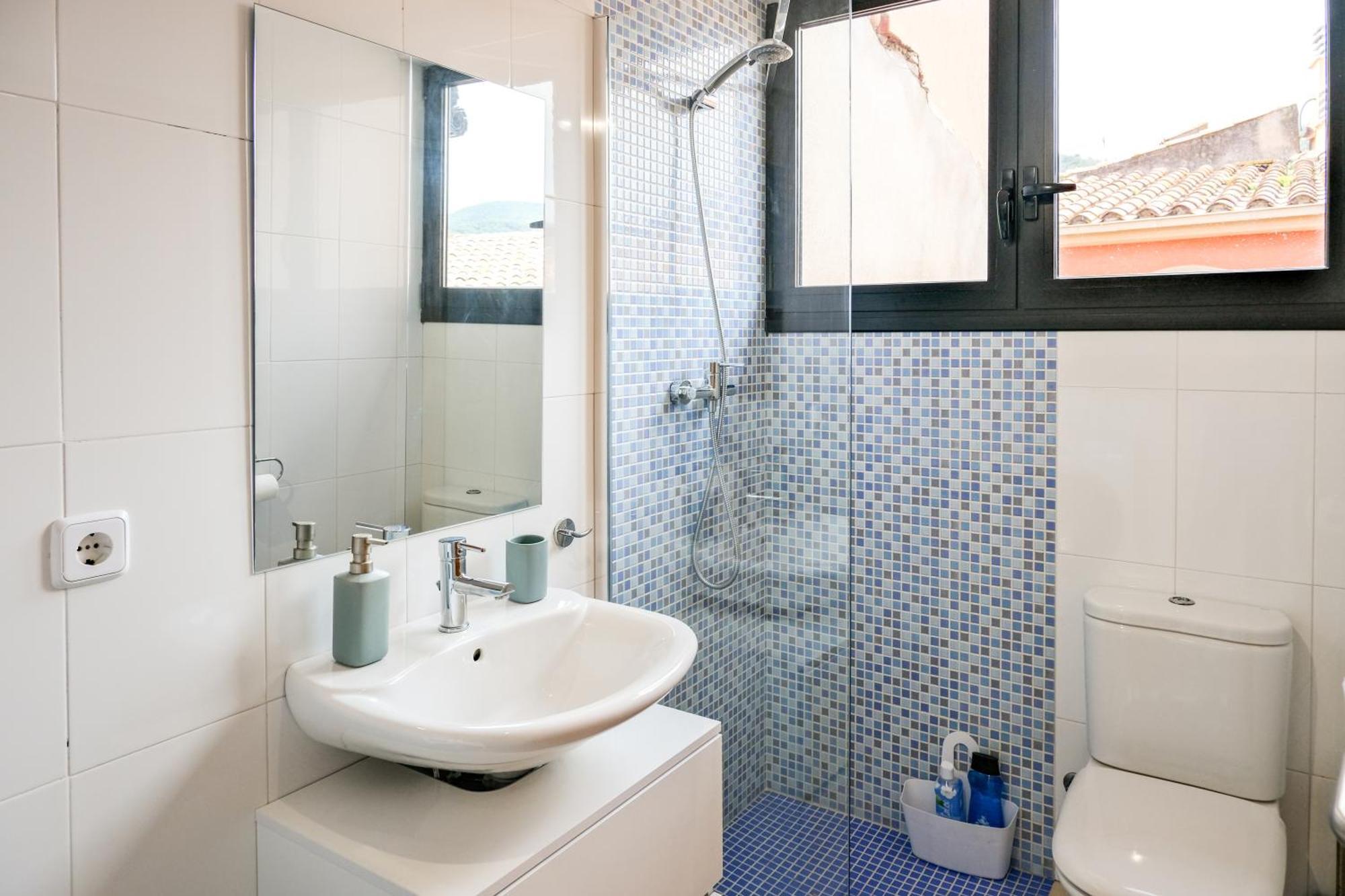 Ca Leudald 3 Apartamento En Besalu Con Terraza Luaran gambar